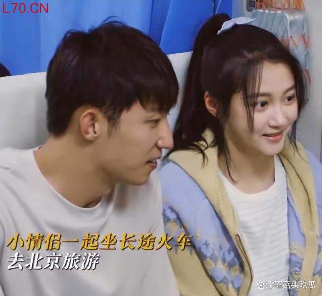 黄景瑜关晓彤看这段都红温了 跑道吻戏引爆话题