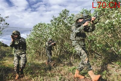 武警云南总队红河支队开展山地捕歼战斗训练