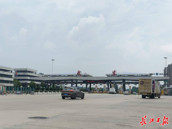伟大征程 | “这条路未来还会宽得没边”——湖北第一条高速公路走过35年