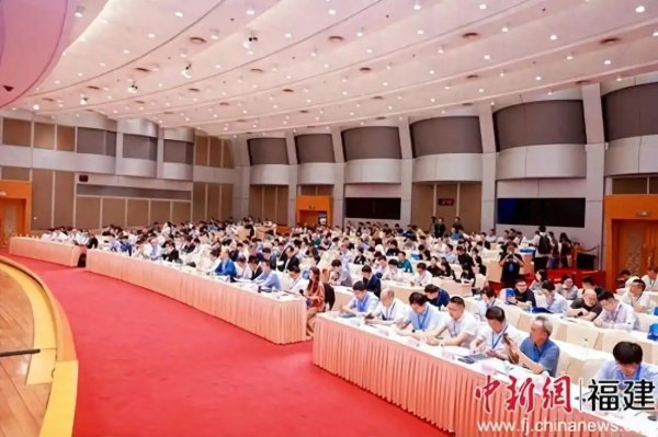 第十三届海峡两岸及香港钢结构技术交流会在榕开幕